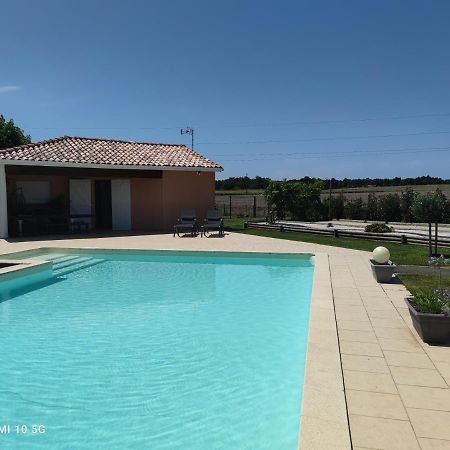 Le Gite Du Font Blanque Campsas Esterno foto